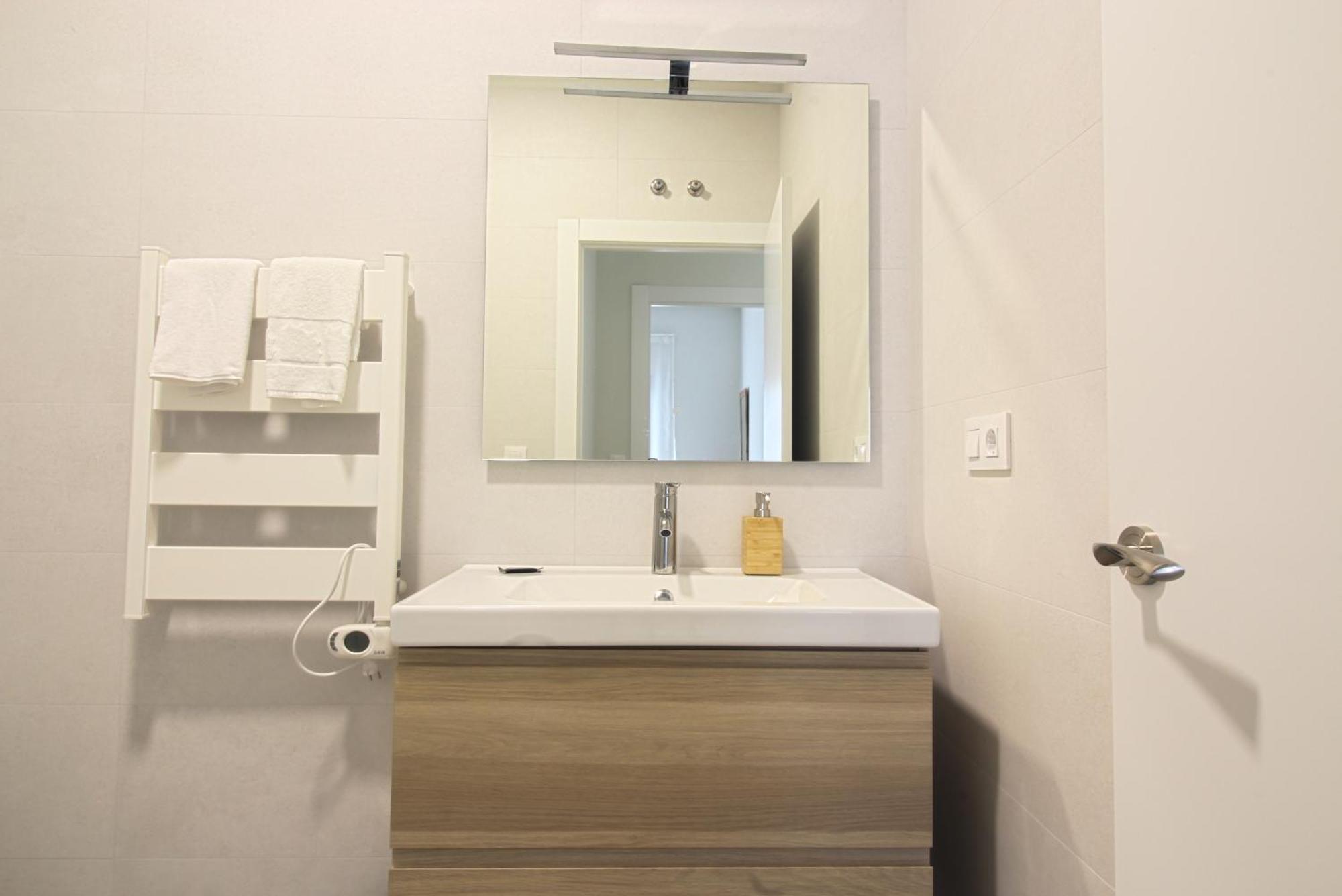 Apartamentos Costa Meron San Vicente De La Barquera Buitenkant foto